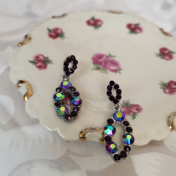 Vintage Jewelry - Ruby Red Aurora CrystaI Iridescent Earrings